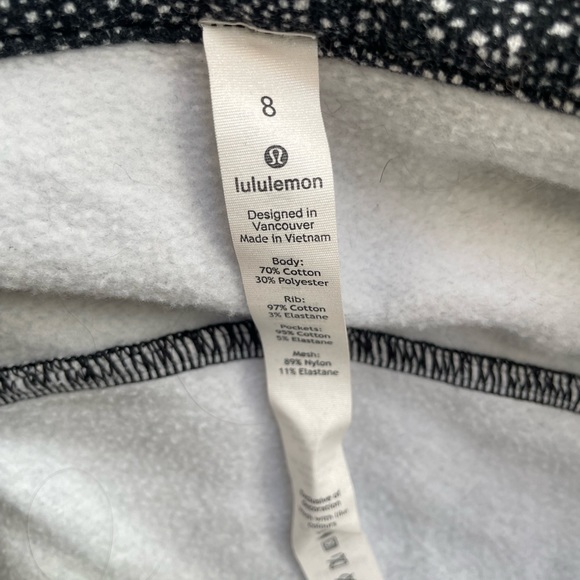 Lululemon Hoodie with filigree design - Picture 4 of 4